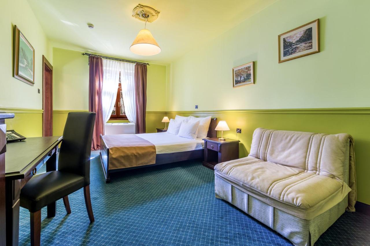 Hotel Bitoraj Fužine Buitenkant foto